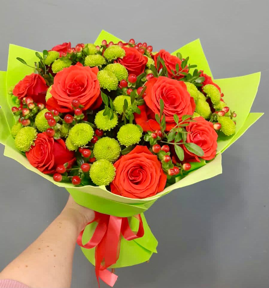 Букет цветов из: Хризантемы и Розы в Ишимбае