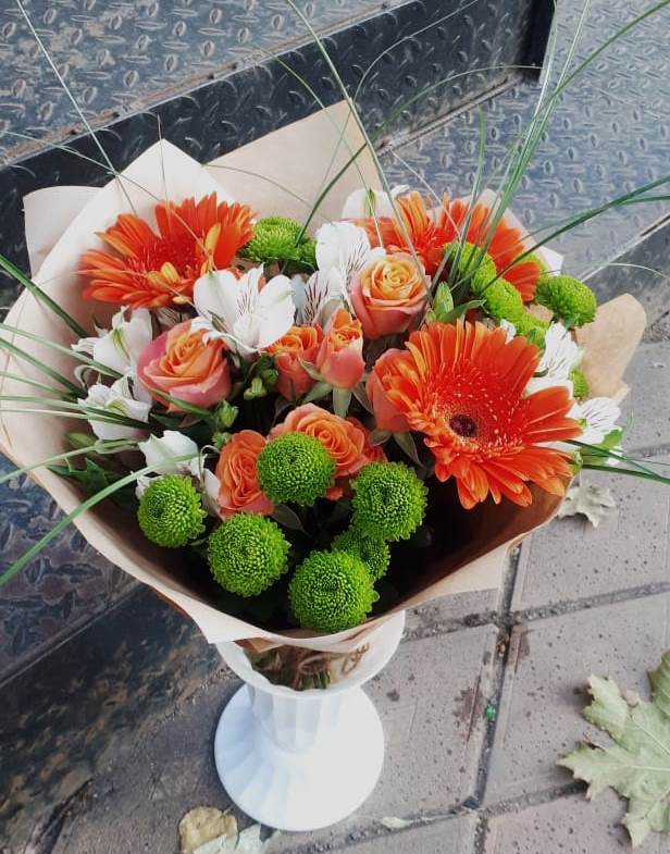 Букет цветов из: Герберы, Хризантемы, Альстромерии и Розы в Ишимбае