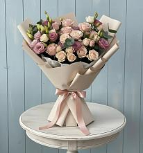 Букет цветов из:  Розы и Лизиантусы в Ишимбае