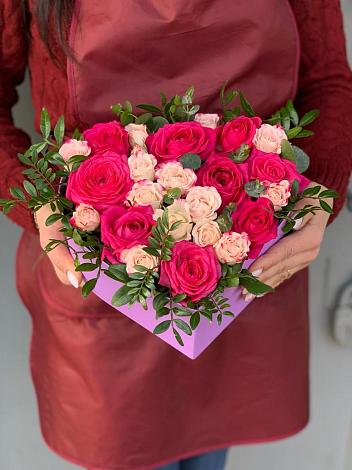 Цветочная композиция из Розы в коробке в Ишимбае