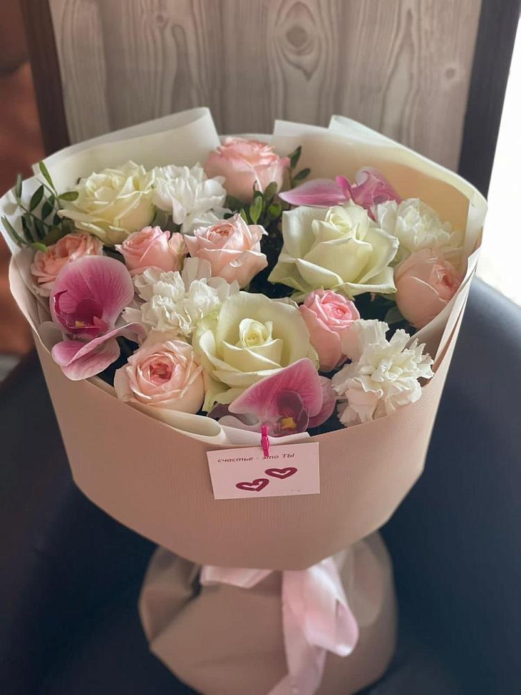 Букет цветов из: Орхидеи, Розы и Гвоздики в Ишимбае