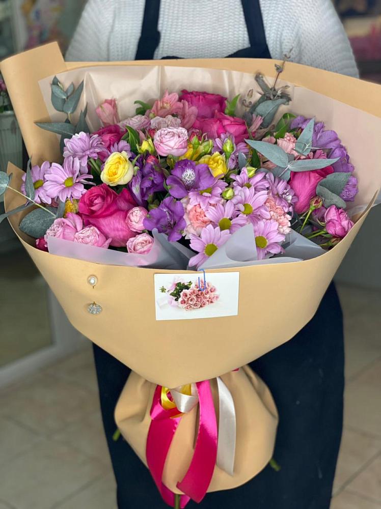 Букет цветов из: Хризантемы, Гвоздики и Альстромерии в Ишимбае