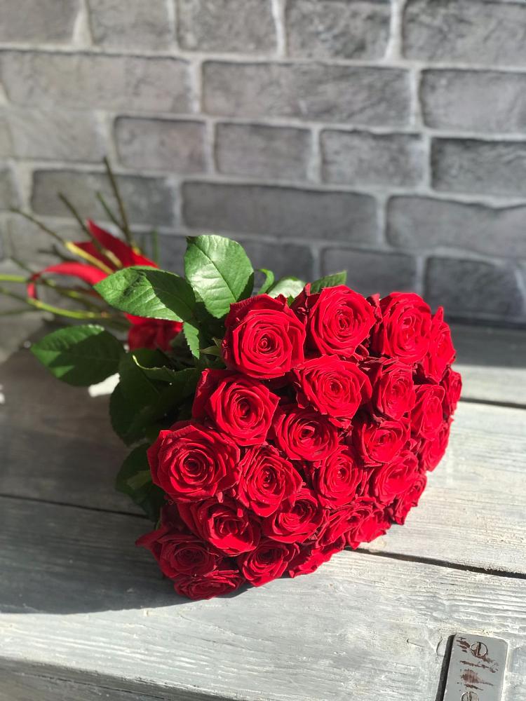 Букет Красные розы Фридом в Ишимбае