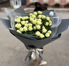 Букет Белые кустовые розы Солинеро в Ишимбае