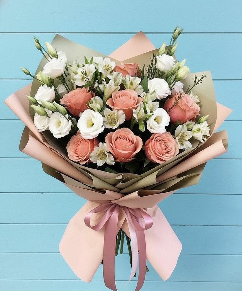 Букет цветов из: Розы, Альстромерии и Лизиантусы в Ишимбае