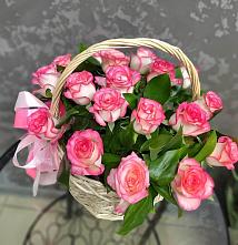 Цветочная композиция из Розы в корзине в Ишимбае