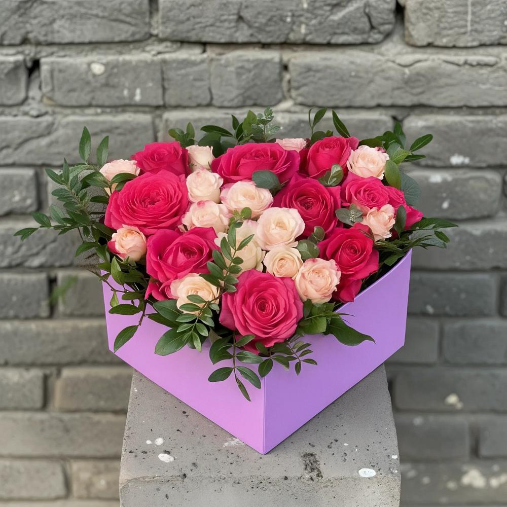 Цветочная композиция из Розы в коробке в Ишимбае