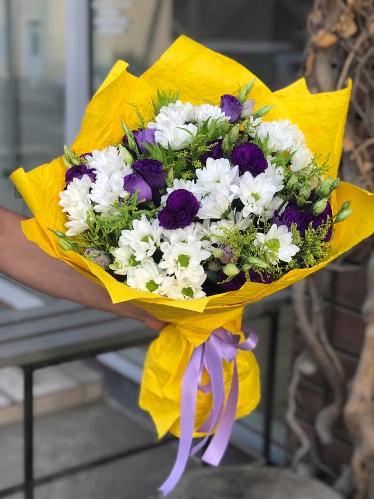 Букет цветов из: Ирисы, Хризантемы и Ромашки в Ишимбае