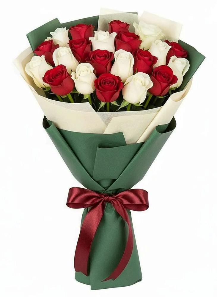 Букет Микс из красных и белых роз в Ишимбае