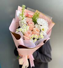 Букет цветов из:  Хризантемы и Розы в Ишимбае