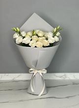 Букет цветов из:  Розы и Лизиантусы в Ишимбае